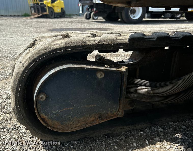 image for item EG0895 John Deere 17D mini excavator