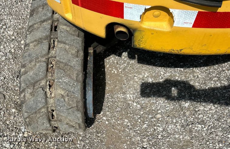 image for item EG0895 John Deere 17D mini excavator