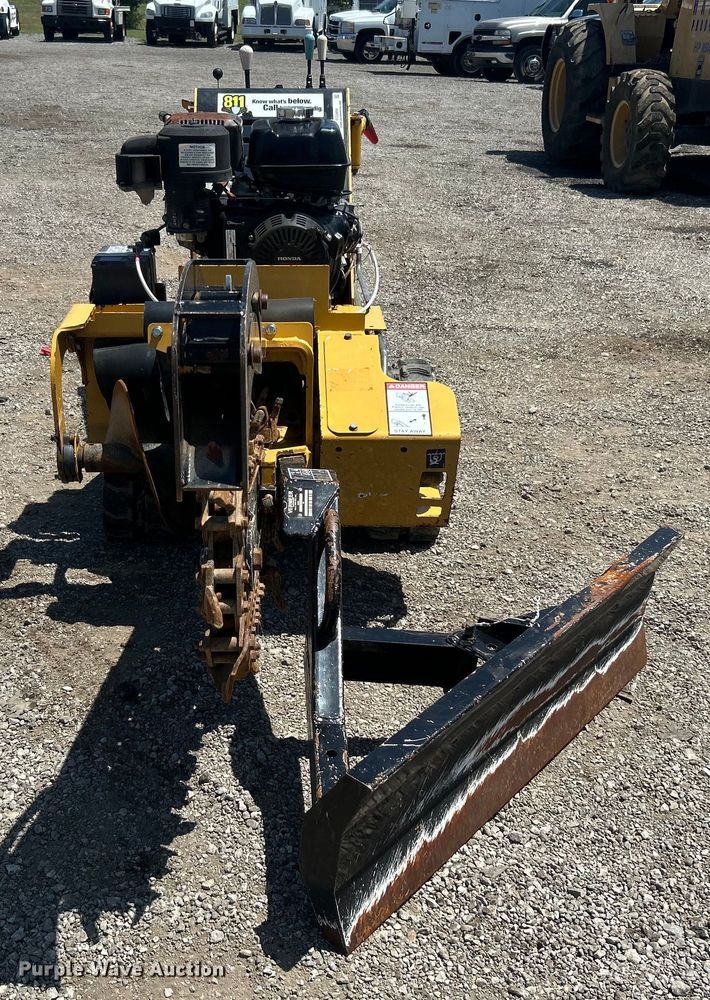 image for item EG0899 2017 Vermeer  RTX130 trencher