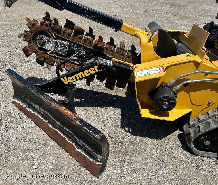image for item EG0899 2017 Vermeer  RTX130 trencher