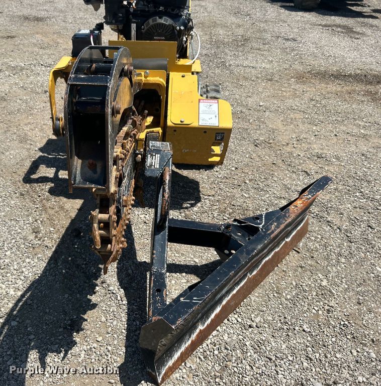 image for item EG0899 2017 Vermeer  RTX130 trencher