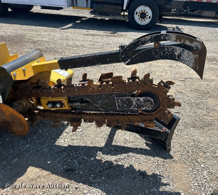image for item EG0899 2017 Vermeer  RTX130 trencher