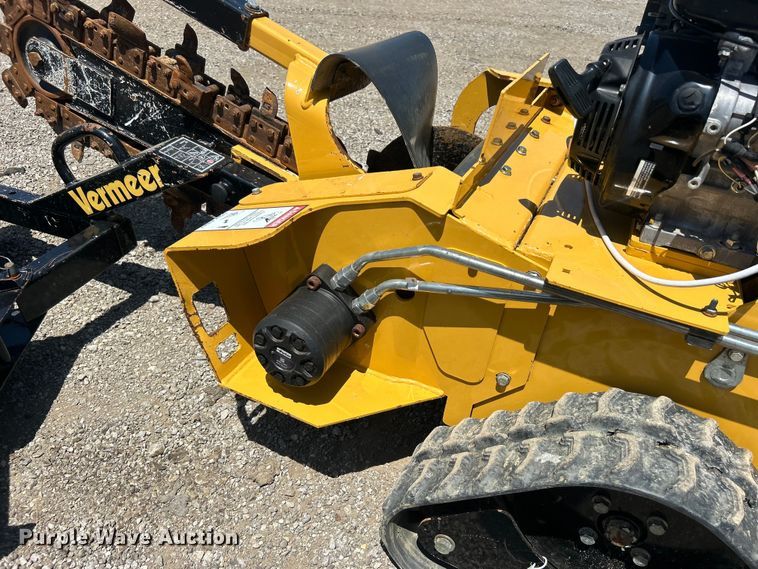 image for item EG0899 2017 Vermeer  RTX130 trencher