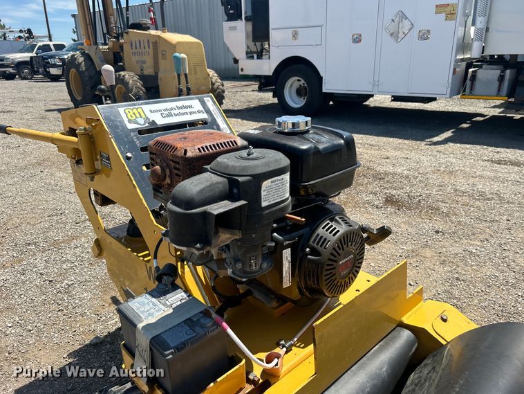 image for item EG0899 2017 Vermeer  RTX130 trencher