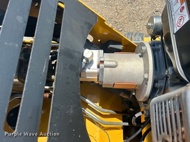 image for item EG0899 2017 Vermeer  RTX130 trencher