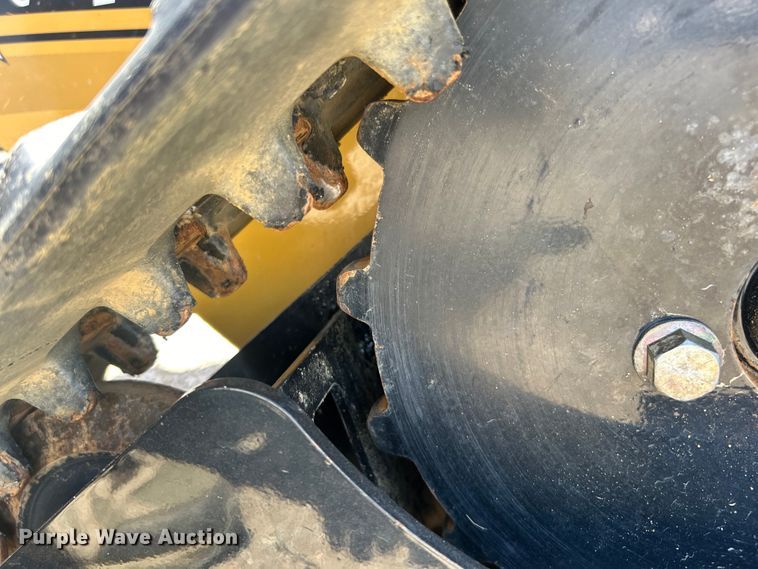 image for item EG0899 2017 Vermeer  RTX130 trencher