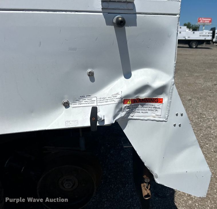 image for item EG0902 2013 Chevrolet  Silverado 2500HD Ext. Cab utility bed pickup truck