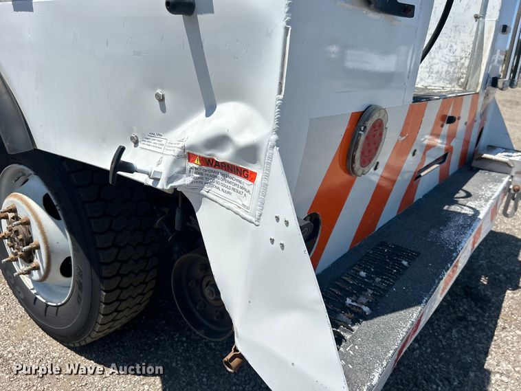 image for item EG0902 2013 Chevrolet  Silverado 2500HD Ext. Cab utility bed pickup truck