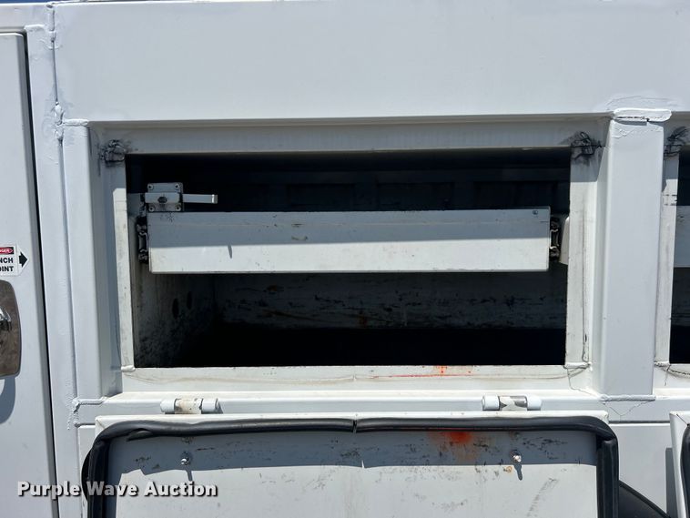 image for item EG0902 2013 Chevrolet  Silverado 2500HD Ext. Cab utility bed pickup truck