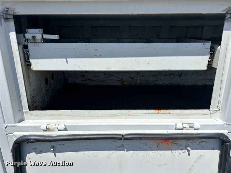 image for item EG0902 2013 Chevrolet  Silverado 2500HD Ext. Cab utility bed pickup truck