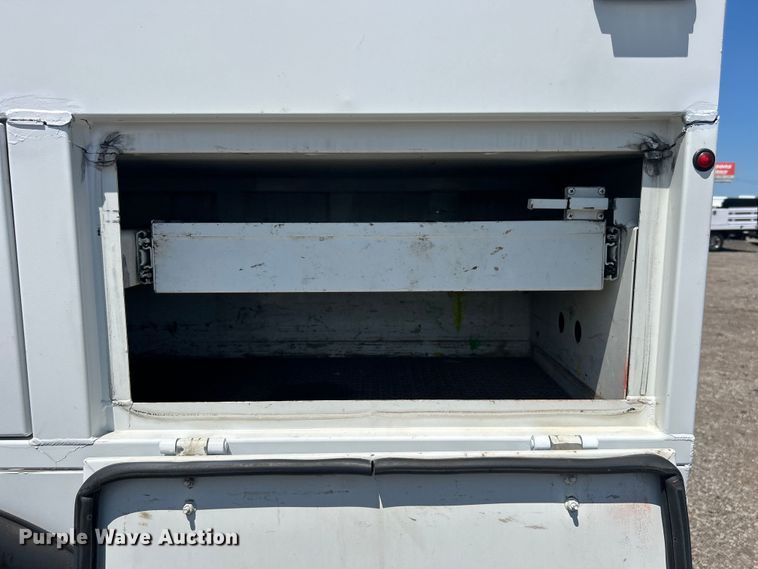 image for item EG0902 2013 Chevrolet  Silverado 2500HD Ext. Cab utility bed pickup truck