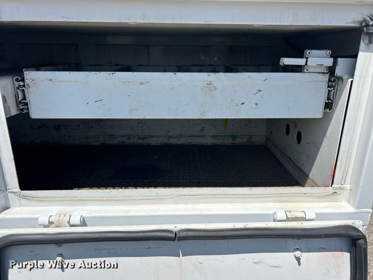 image for item EG0902 2013 Chevrolet  Silverado 2500HD Ext. Cab utility bed pickup truck