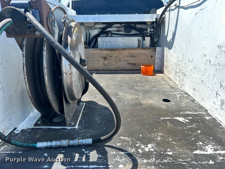 image for item EG0902 2013 Chevrolet  Silverado 2500HD Ext. Cab utility bed pickup truck