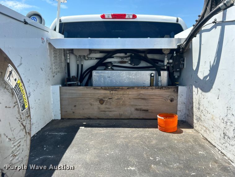 image for item EG0902 2013 Chevrolet  Silverado 2500HD Ext. Cab utility bed pickup truck