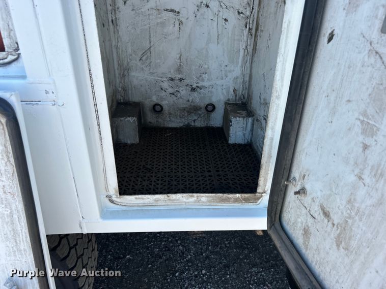 image for item EG0902 2013 Chevrolet  Silverado 2500HD Ext. Cab utility bed pickup truck