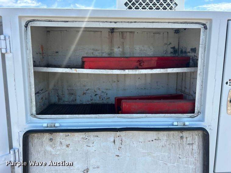 image for item EG0902 2013 Chevrolet  Silverado 2500HD Ext. Cab utility bed pickup truck