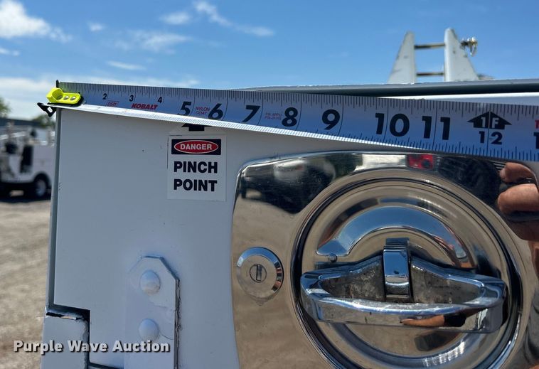 image for item EG0902 2013 Chevrolet  Silverado 2500HD Ext. Cab utility bed pickup truck