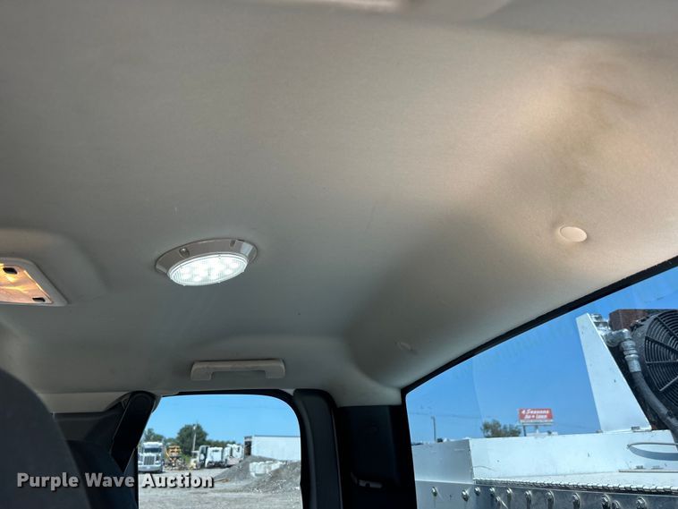 image for item EG0902 2013 Chevrolet  Silverado 2500HD Ext. Cab utility bed pickup truck