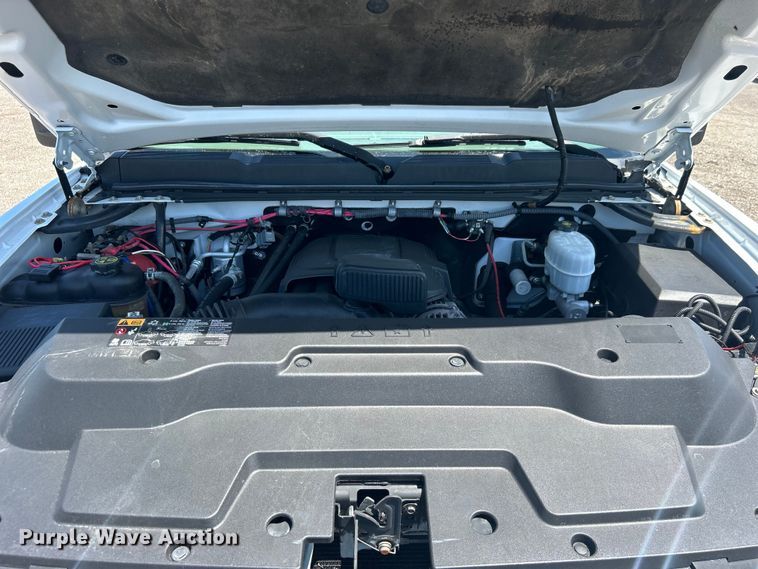 image for item EG0902 2013 Chevrolet  Silverado 2500HD Ext. Cab utility bed pickup truck