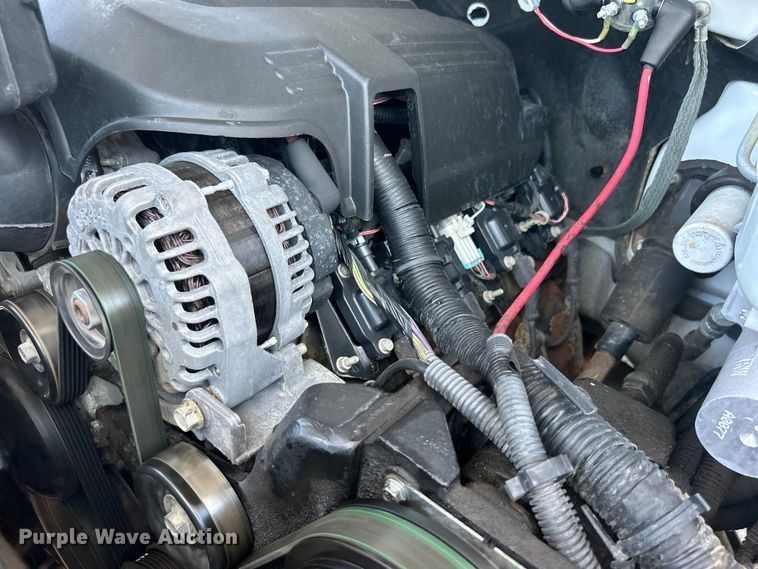 image for item EG0902 2013 Chevrolet  Silverado 2500HD Ext. Cab utility bed pickup truck