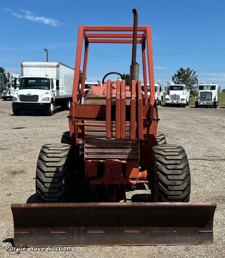 image for item EG0903 1985 Ditch Witch 4010 trencher
