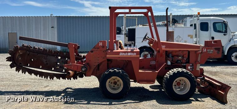 image for item EG0903 1985 Ditch Witch 4010 trencher