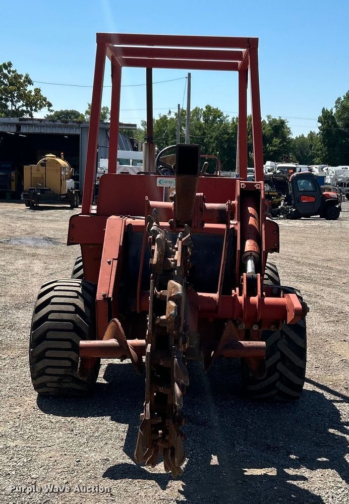 image for item EG0903 1985 Ditch Witch 4010 trencher