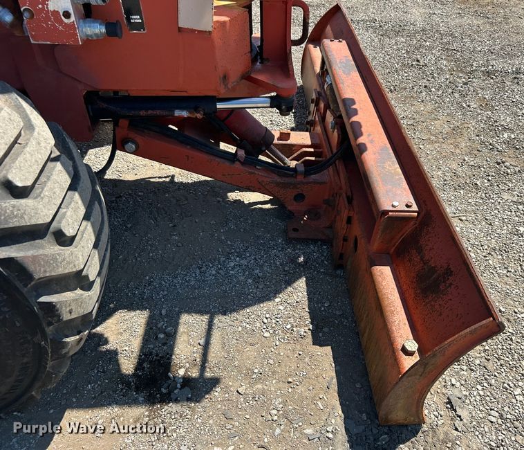 image for item EG0903 1985 Ditch Witch 4010 trencher