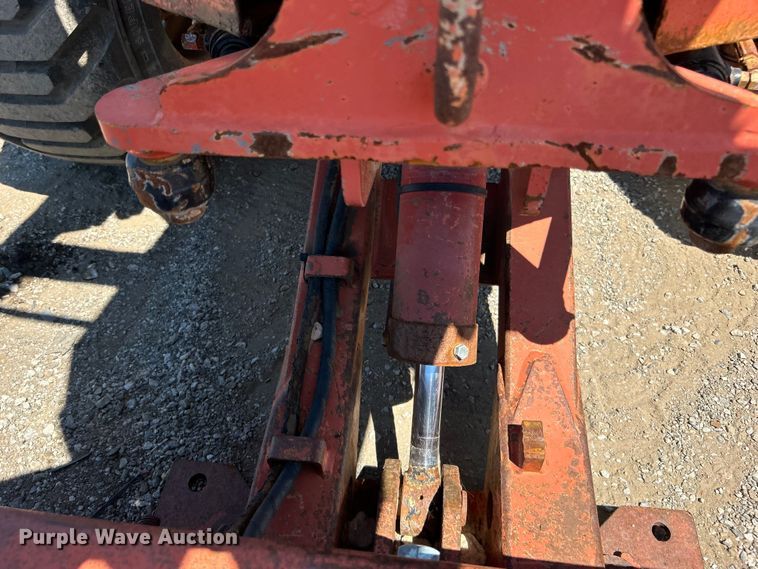 image for item EG0903 1985 Ditch Witch 4010 trencher