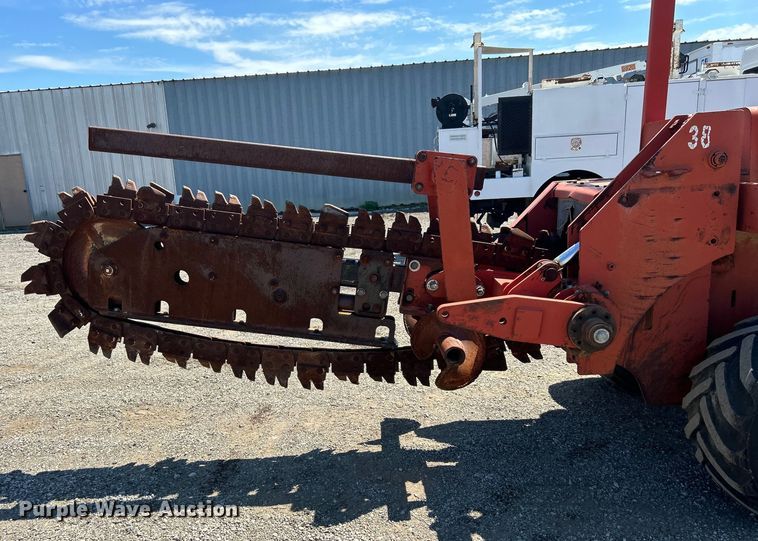 image for item EG0903 1985 Ditch Witch 4010 trencher