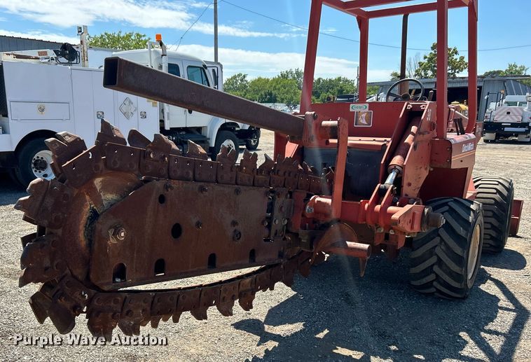 image for item EG0903 1985 Ditch Witch 4010 trencher