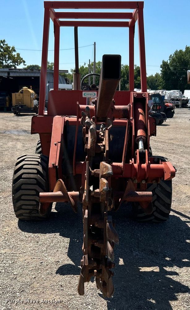 image for item EG0903 1985 Ditch Witch 4010 trencher