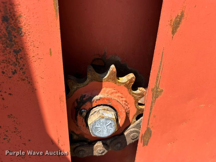 image for item EG0903 1985 Ditch Witch 4010 trencher