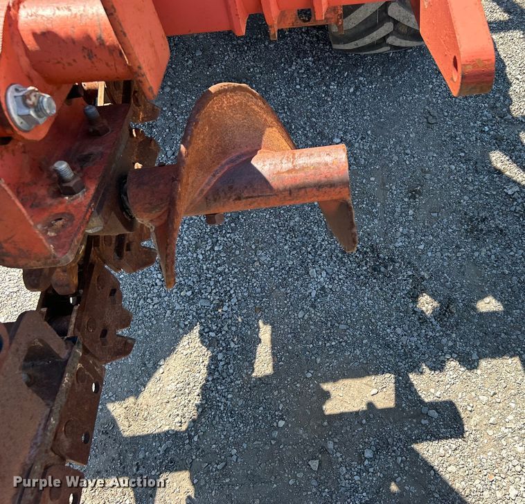 image for item EG0903 1985 Ditch Witch 4010 trencher