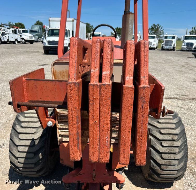 image for item EG0903 1985 Ditch Witch 4010 trencher
