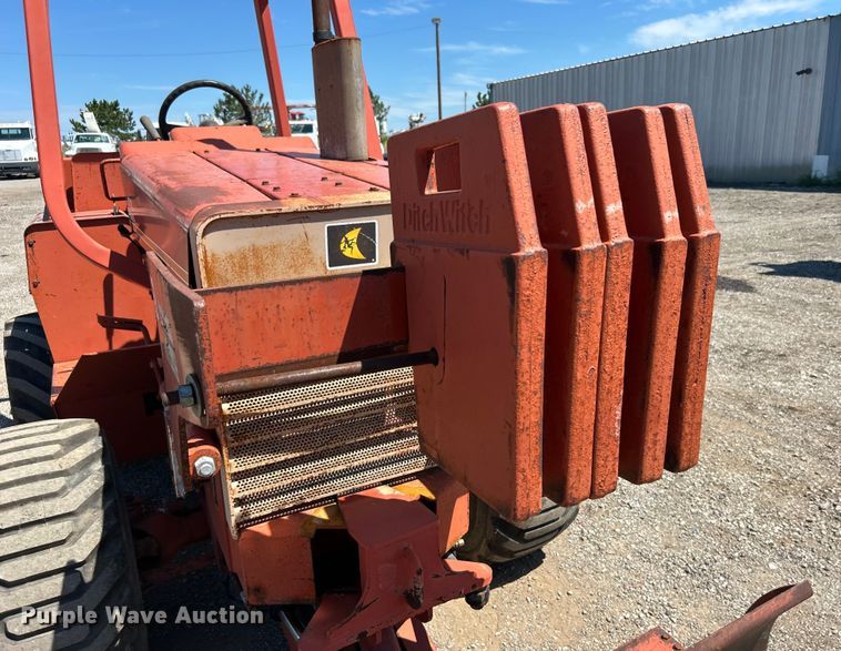 image for item EG0903 1985 Ditch Witch 4010 trencher