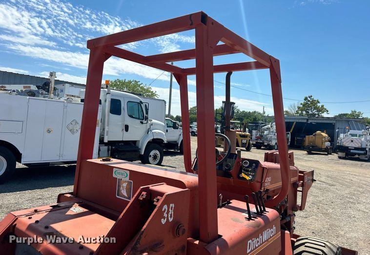 image for item EG0903 1985 Ditch Witch 4010 trencher