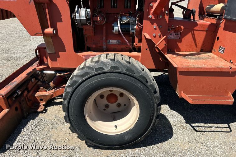 image for item EG0903 1985 Ditch Witch 4010 trencher