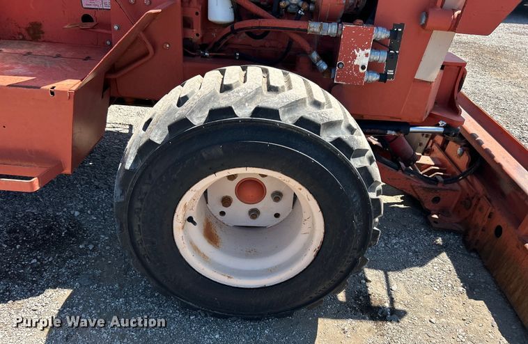 image for item EG0903 1985 Ditch Witch 4010 trencher