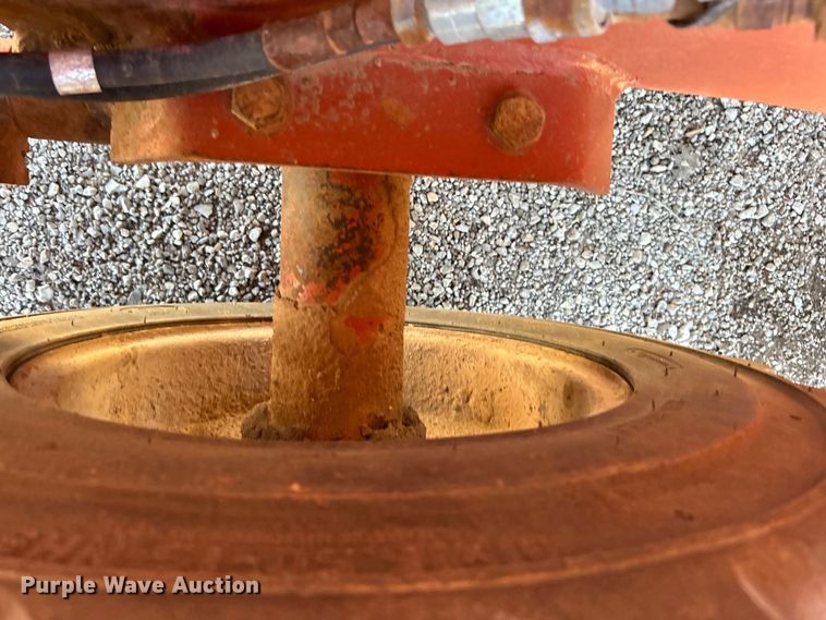 image for item EG0903 1985 Ditch Witch 4010 trencher