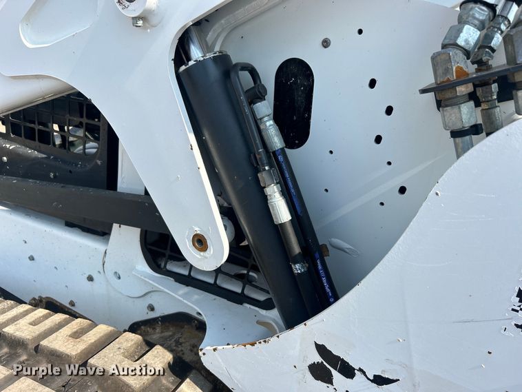 image for item EG0914 2016 Bobcat T650 skid steer loader