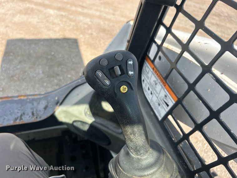 image for item EG0914 2016 Bobcat T650 skid steer loader
