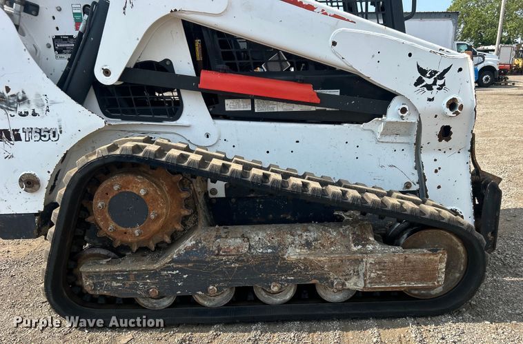 image for item EG0914 2016 Bobcat T650 skid steer loader