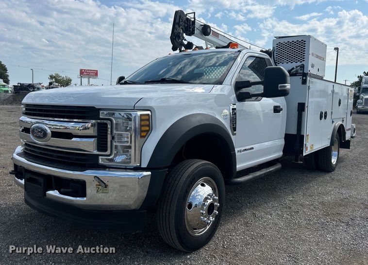 image for item EG0917 2019 Ford F550 Super Duty utility / service truck