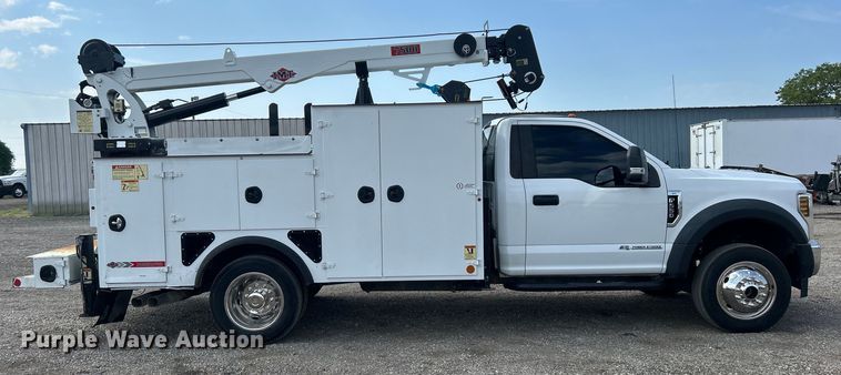 image for item EG0917 2019 Ford F550 Super Duty utility / service truck