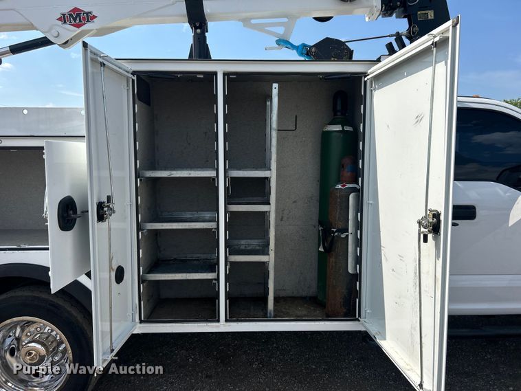 image for item EG0917 2019 Ford F550 Super Duty utility / service truck