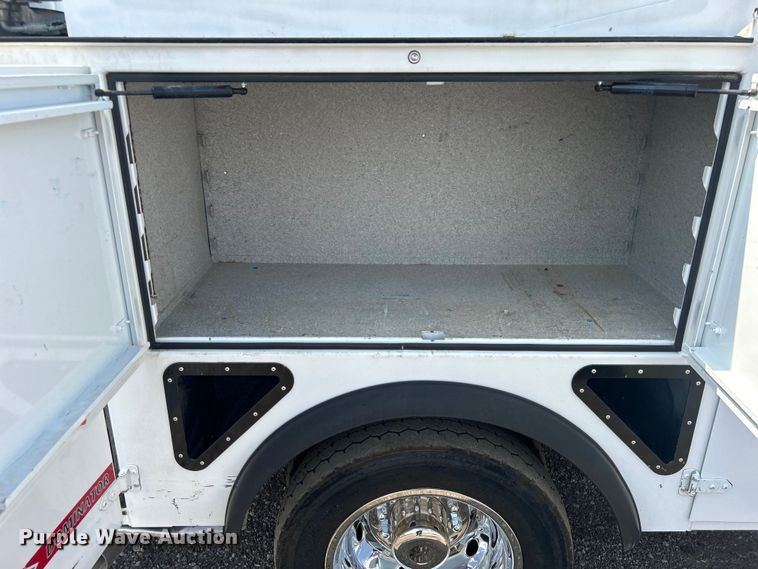 image for item EG0917 2019 Ford F550 Super Duty utility / service truck