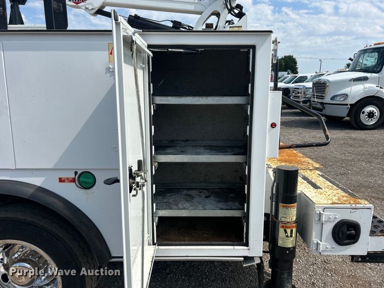 image for item EG0917 2019 Ford F550 Super Duty utility / service truck