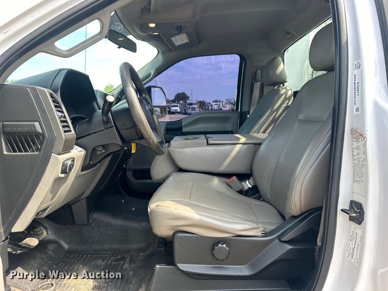 image for item EG0917 2019 Ford F550 Super Duty utility / service truck