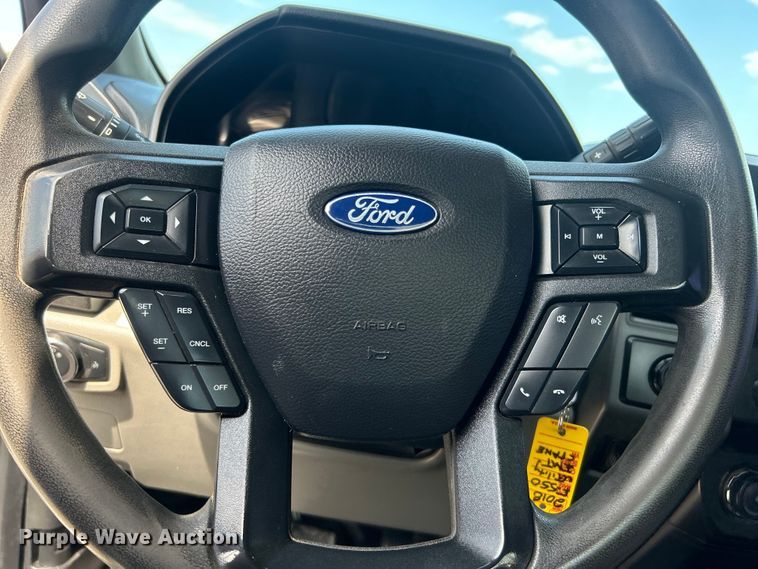 image for item EG0917 2019 Ford F550 Super Duty utility / service truck